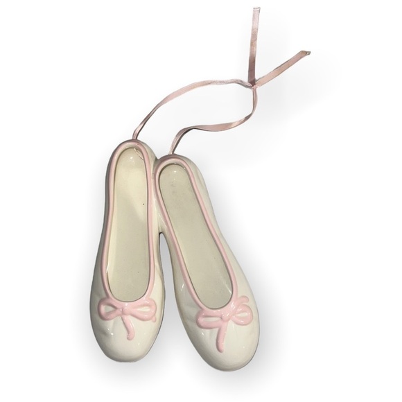 Ceramic Ballet Slippers Camel Wall Decor - Picture 8 of 10